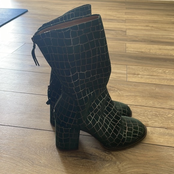 green FP mid calf boots - Picture 2 of 2